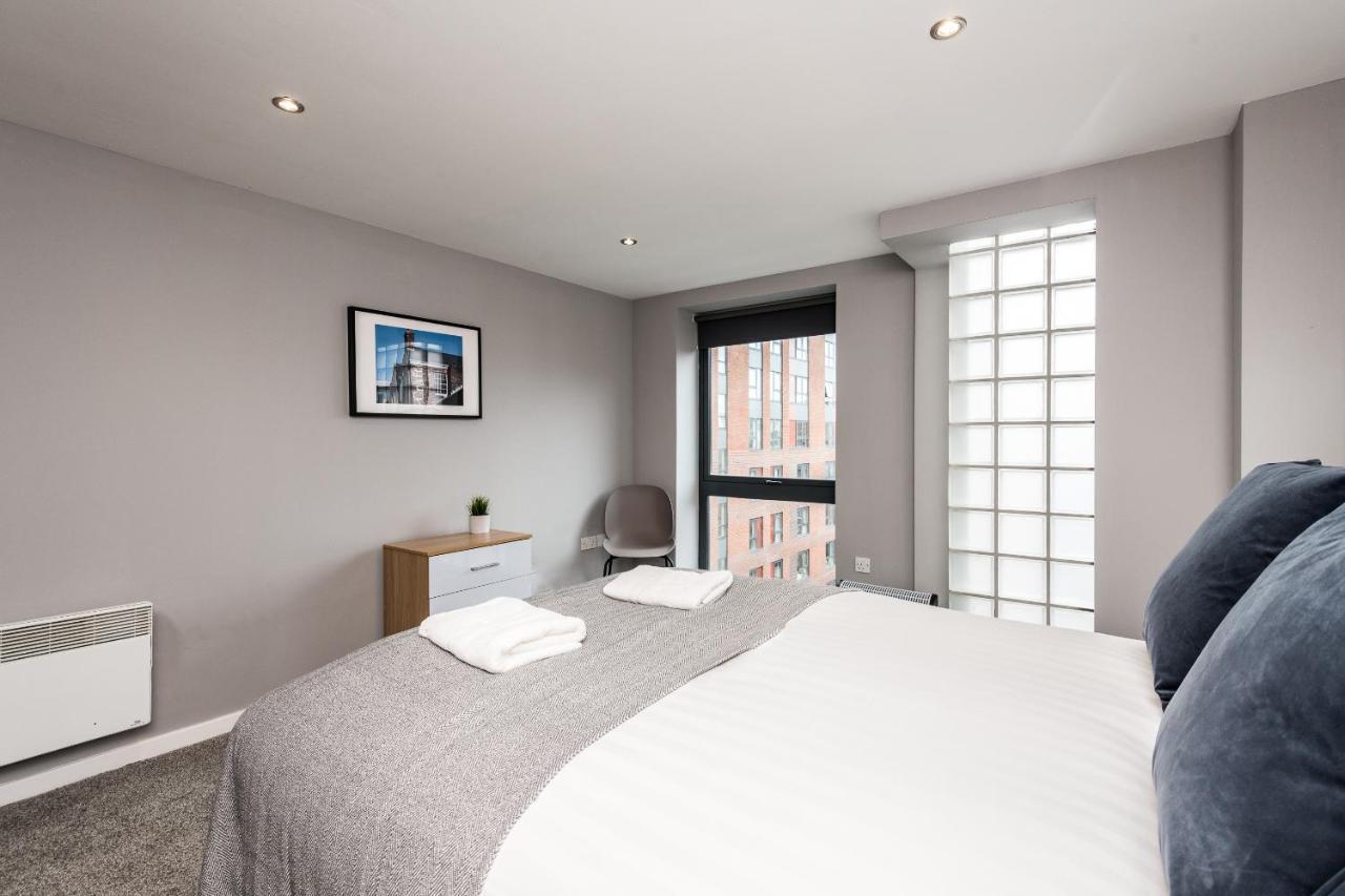 Host Apartments - Contemporary 3 Bed Apt With Balcony - Perfect For Long Stays Liverpool Exterior photo